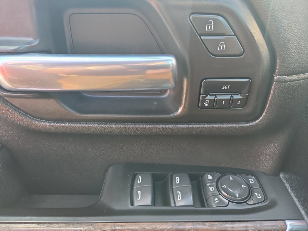 Used 2022 GMC Sierra 3500 Denali w/ Denali Ultimate Package AWD/4WD image 23