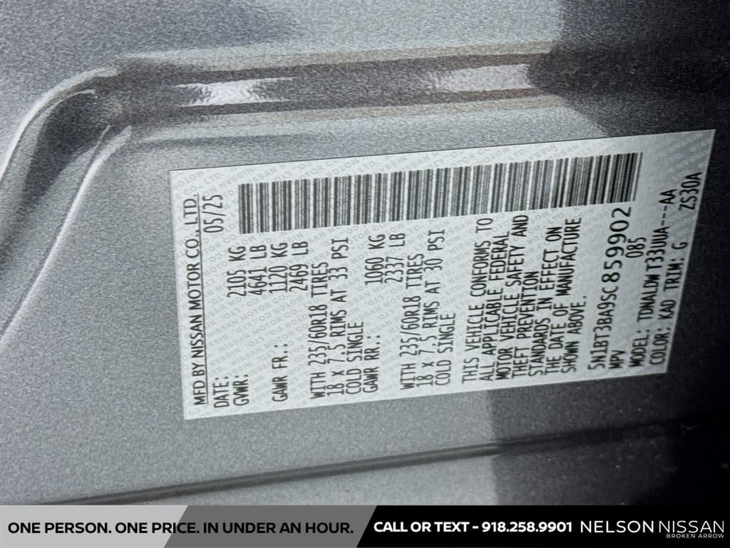 Certified 2025 Nissan Rogue SV FWD image 29