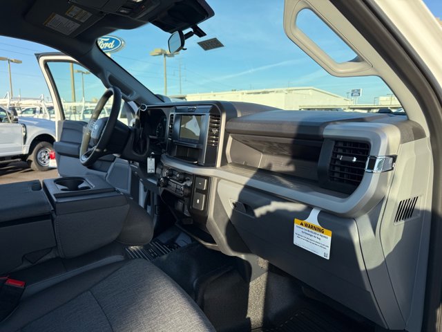New 2026 Ford F550 4x4 Regular Cab Super Duty image 14