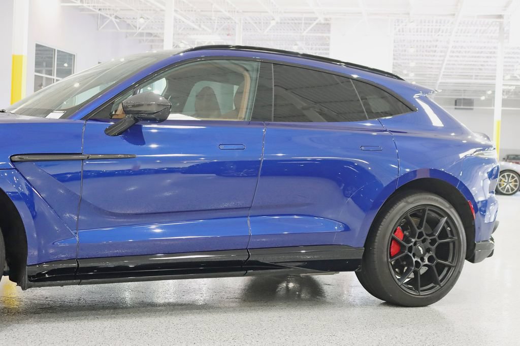 Used 2023 Aston Martin DBX 707 AWD/4WD image 3