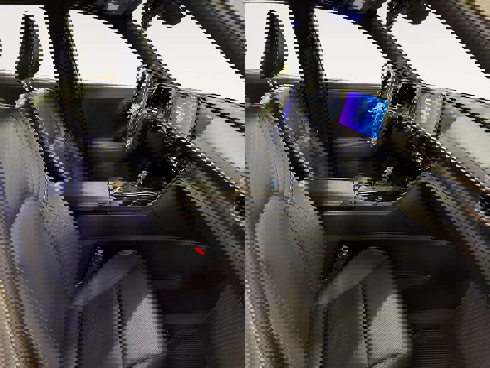 Used 2023 Toyota Crown Limited image 19