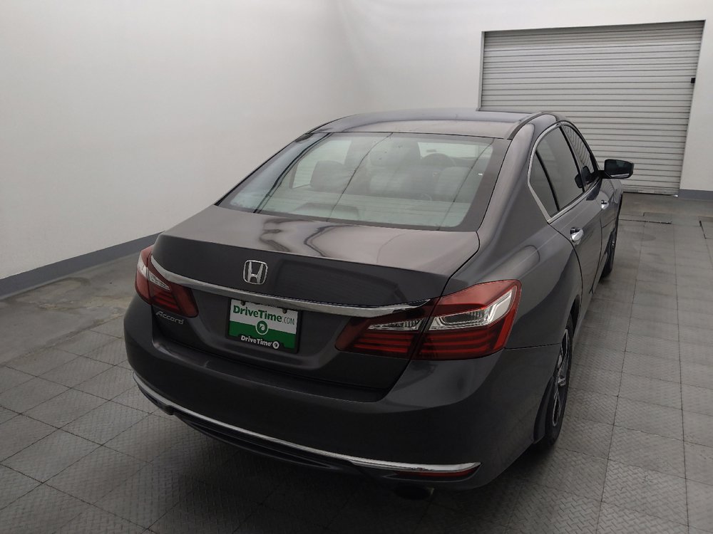 Used 2017 Honda Accord LX image 7
