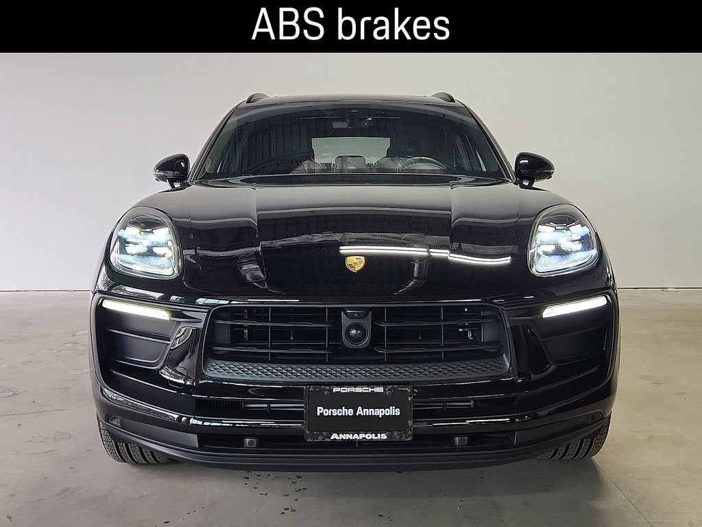 Certified 2026 Porsche Macan AWD/4WD image 8
