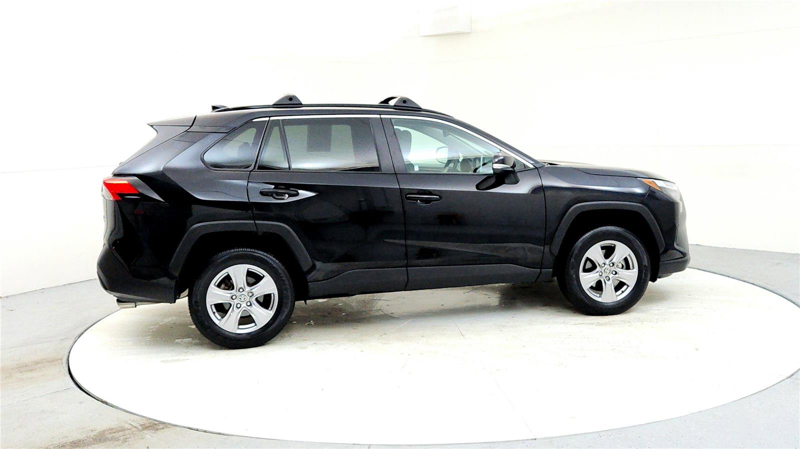 Certified 2023 Toyota RAV4 XLE w/ Convenience Package image 6