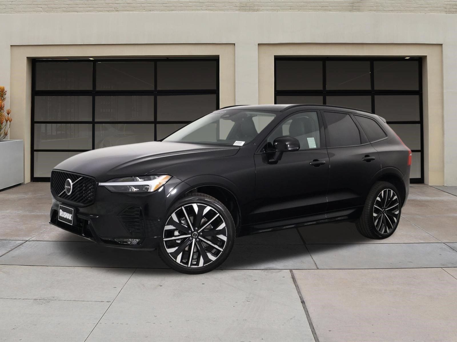 Certified 2026 Volvo XC60 B5 Ultra w/ Climate Package PRO AWD/4WD image 3