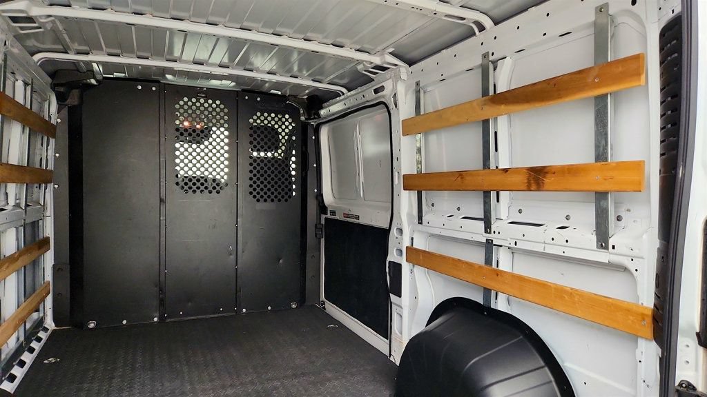 Used 2025 RAM ProMaster 2500 w/ U-Haul Equipment Group FWD image 20
