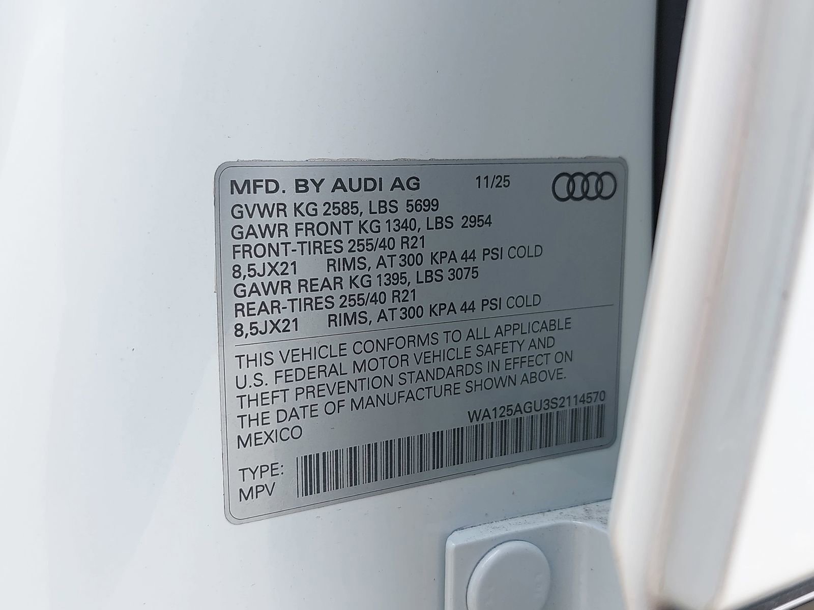 New 2025 Audi SQ5 Premium Plus AWD/4WD image 40