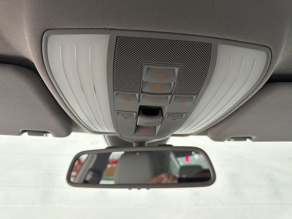 Used 2011 Mercedes-Benz E 350 Sedan image 45