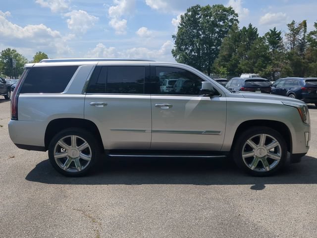 Used 2020 Cadillac Escalade Luxury AWD/4WD image 3