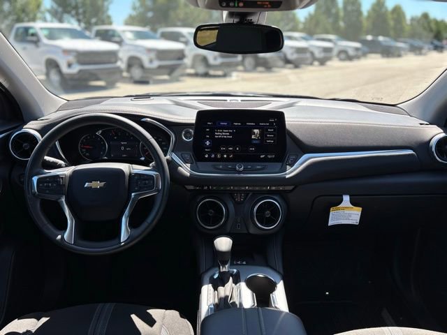 Used 2025 Chevrolet Blazer LT w/ Convenience Package image 18