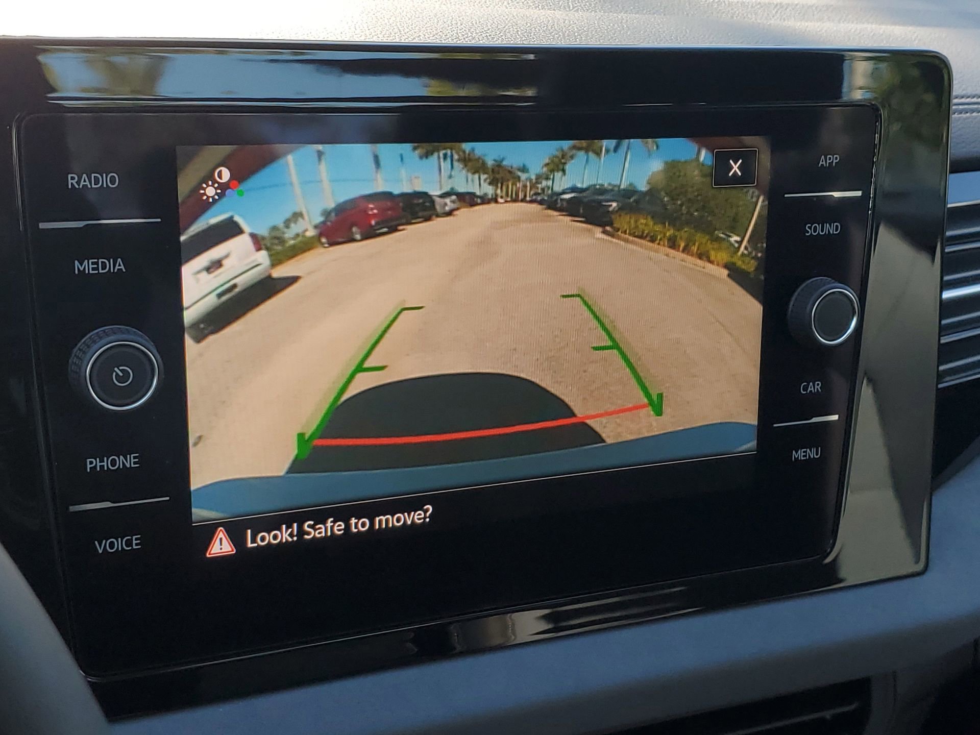 Used 2025 Volkswagen Jetta SE image 26