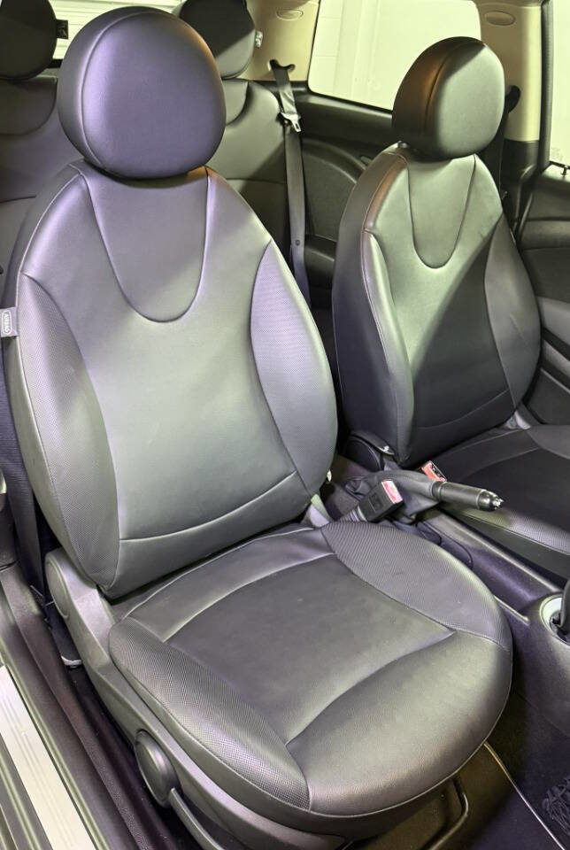 Used 2012 MINI Cooper Hardtop image 10