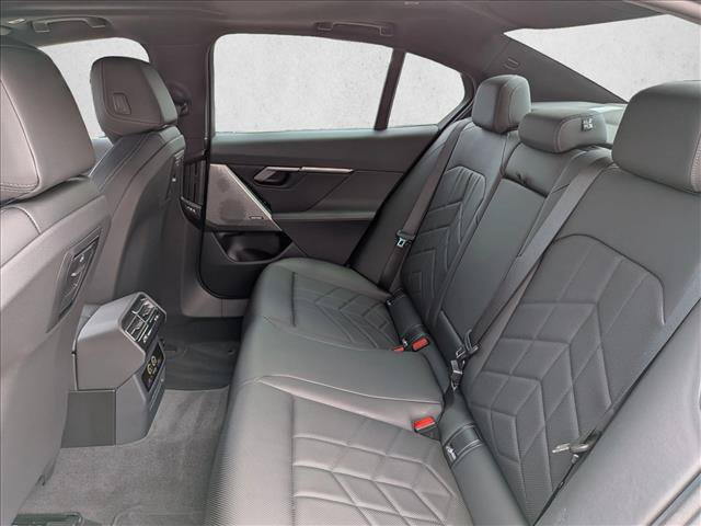 Used 2026 BMW 530i w/ M Sport Package RWD image 20