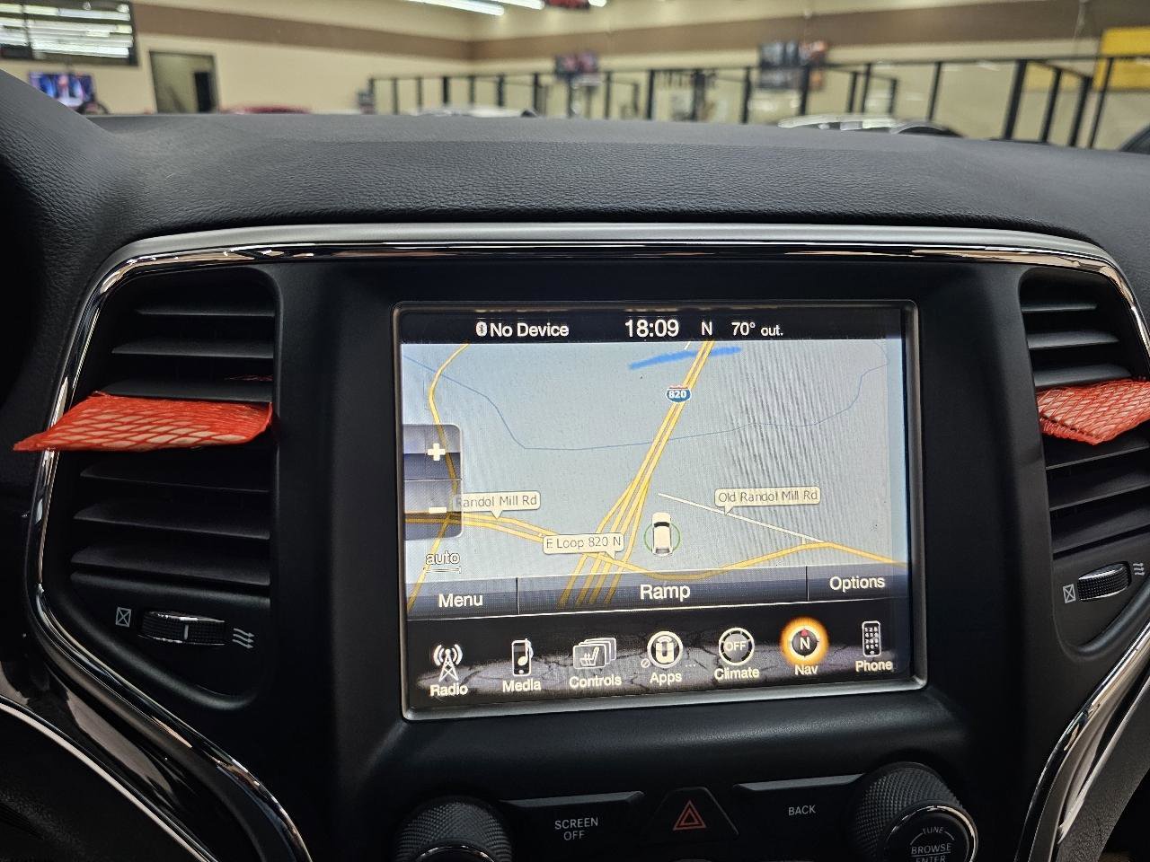 Used 2017 Jeep Grand Cherokee Trailhawk AWD/4WD image 31