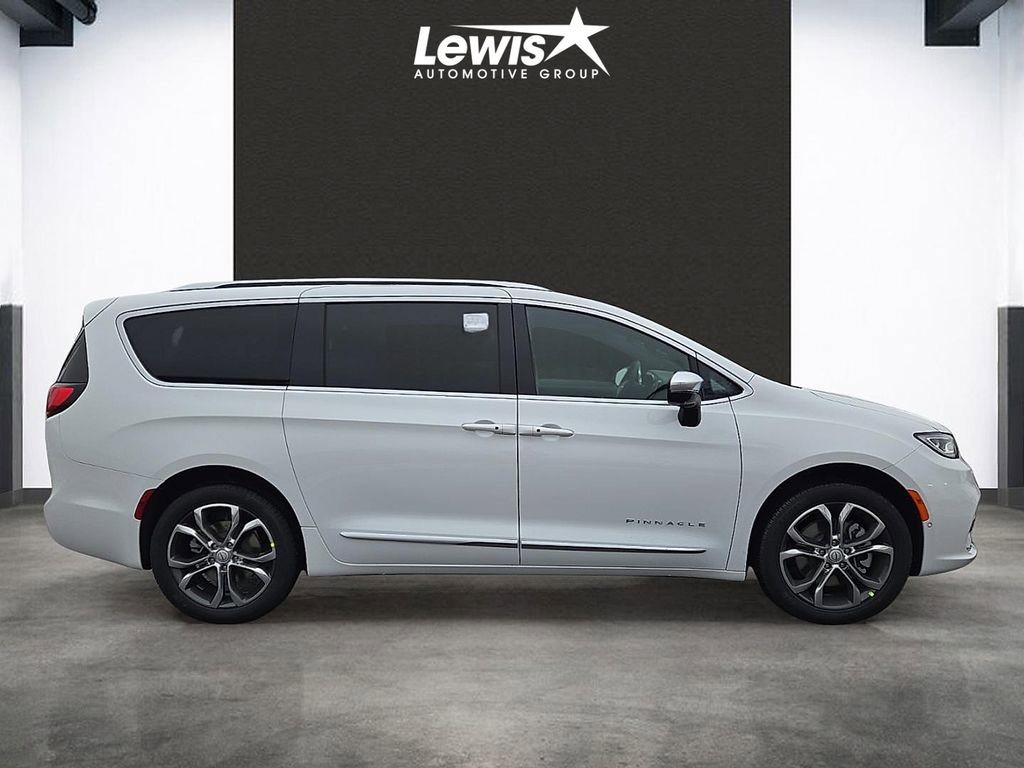 New 2026 Chrysler Pacifica Pinnacle w/ Trailer Tow Group image 5