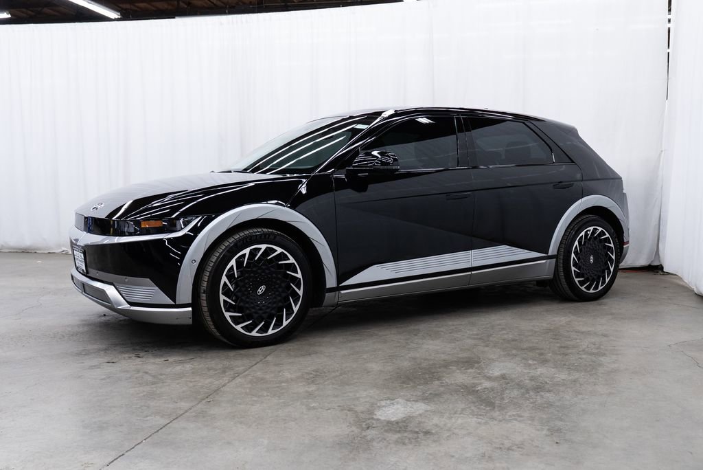 Used 2024 Hyundai Ioniq 5 Limited image 3