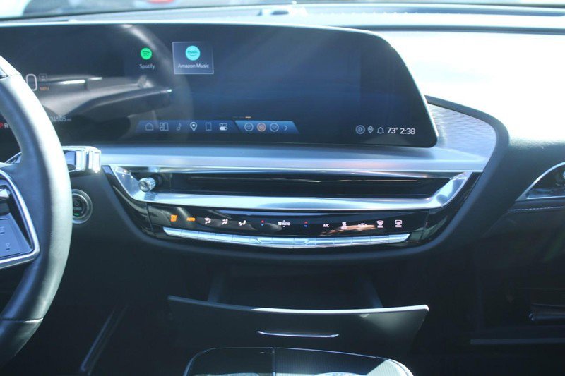 Used 2024 Cadillac Lyriq Sport image 16