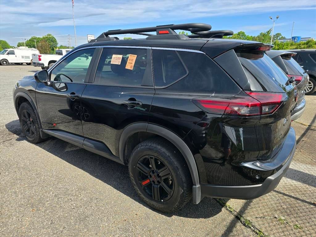 Used 2025 Nissan Rogue SV AWD/4WD image 12
