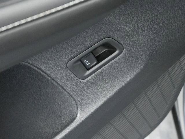 New 2025 Volkswagen Atlas Cross Sport SEL Premium R-Line image 20