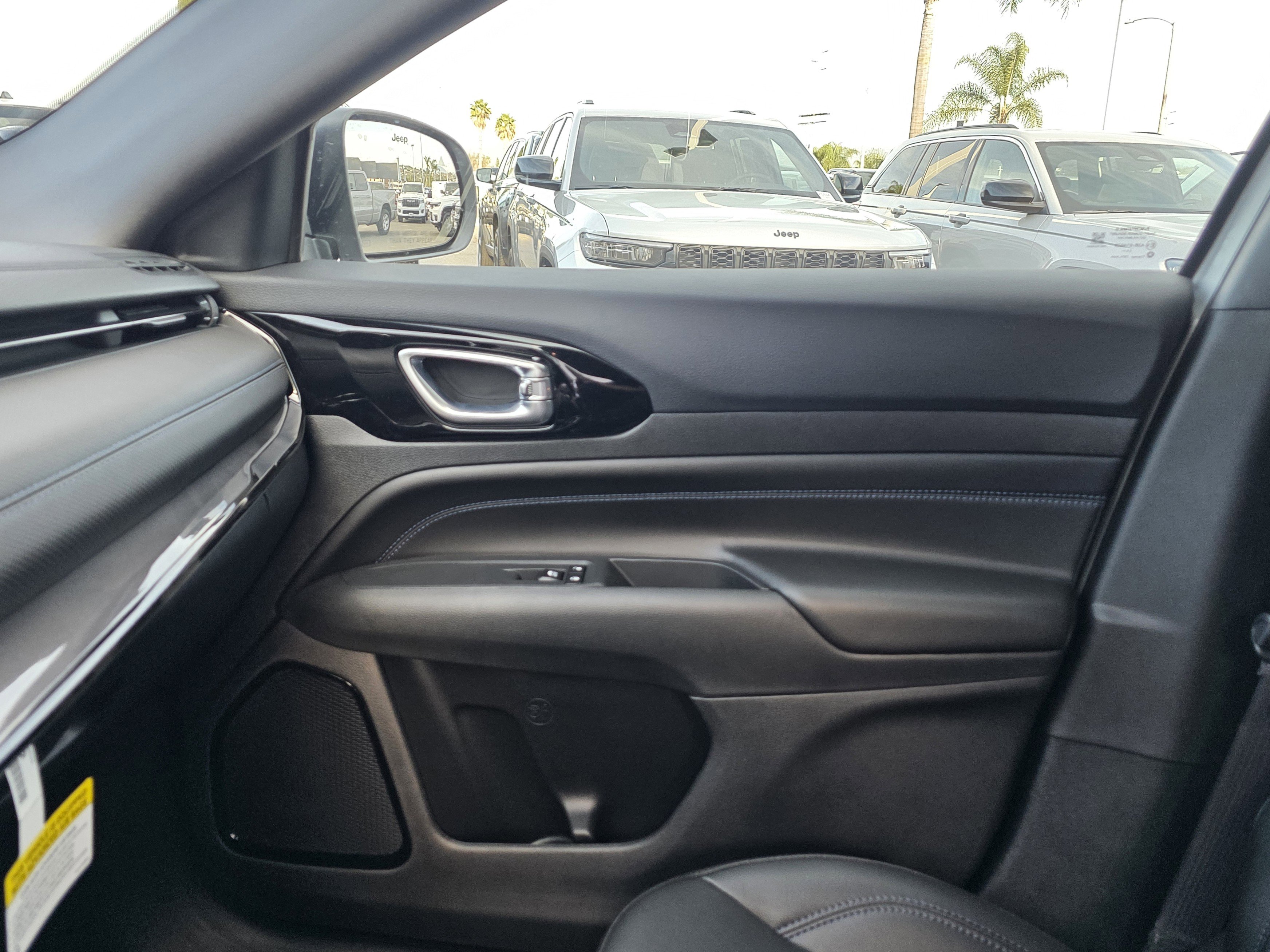New 2026 Jeep Compass Latitude image 12