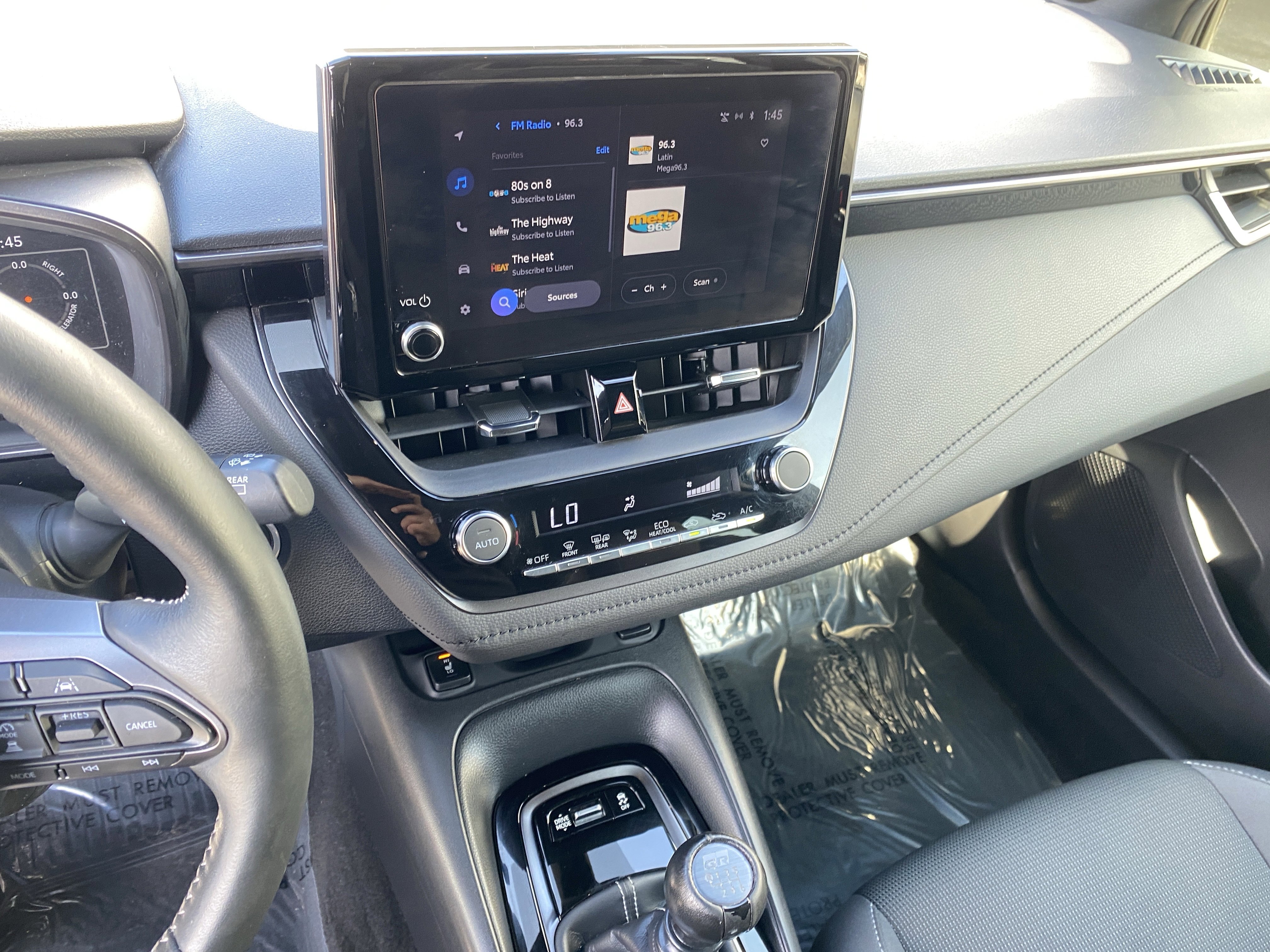 Used 2023 Toyota Corolla Core w/ Technology Package image 17