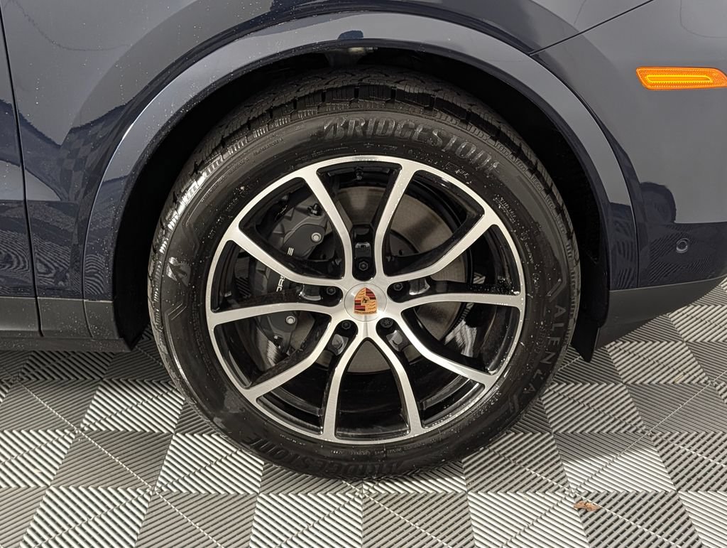 New 2026 Porsche Cayenne AWD/4WD image 14
