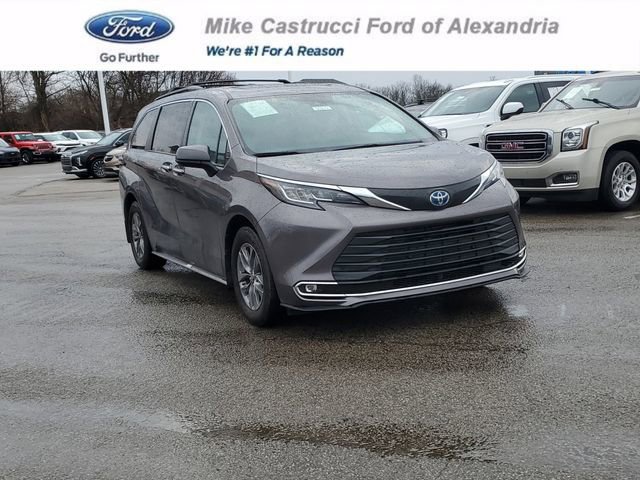 Used 2023 Toyota Sienna XLE