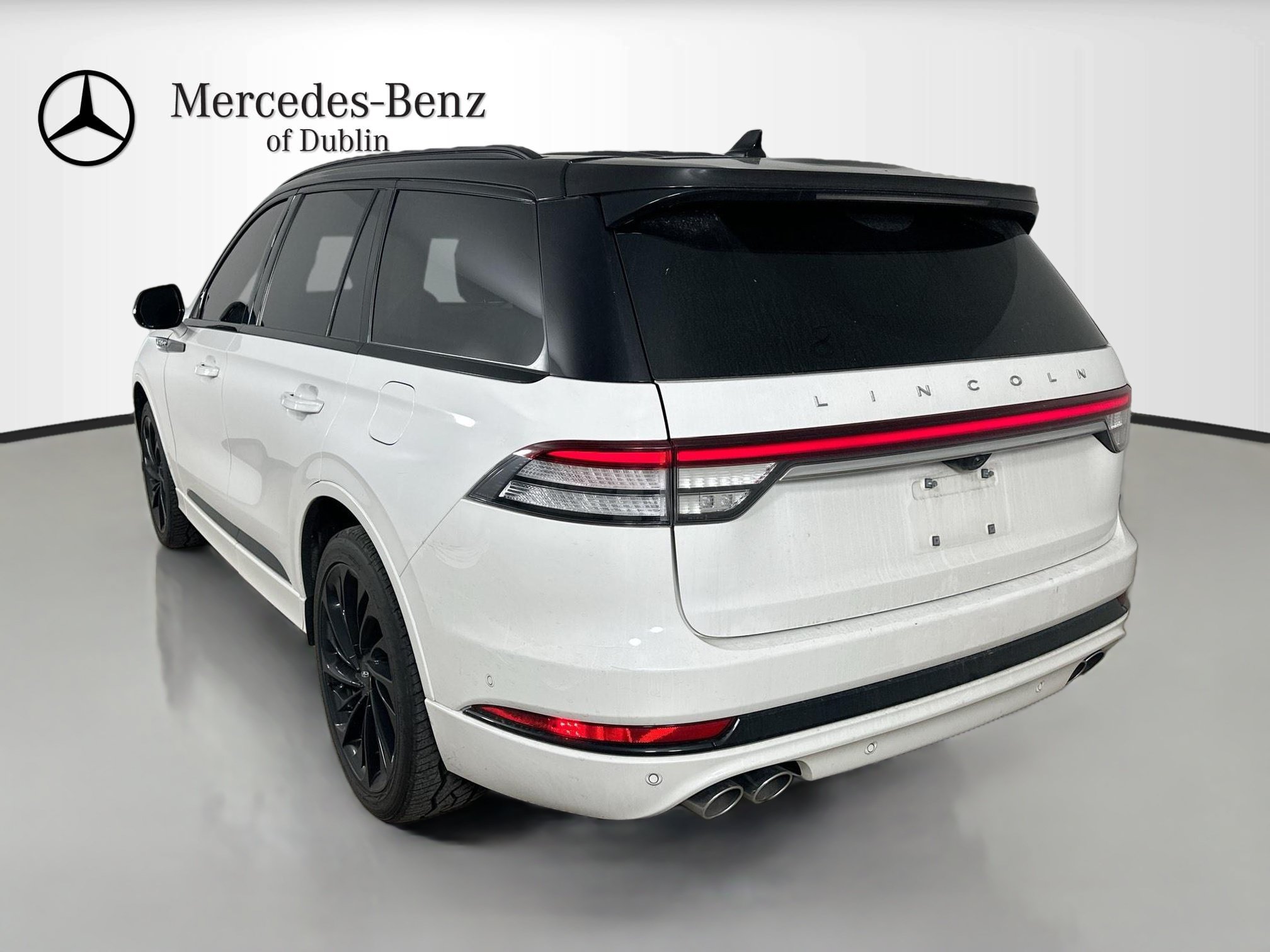 Used 2023 Lincoln Aviator Reserve w/ Equipment Group 201A AWD/4WD image 4