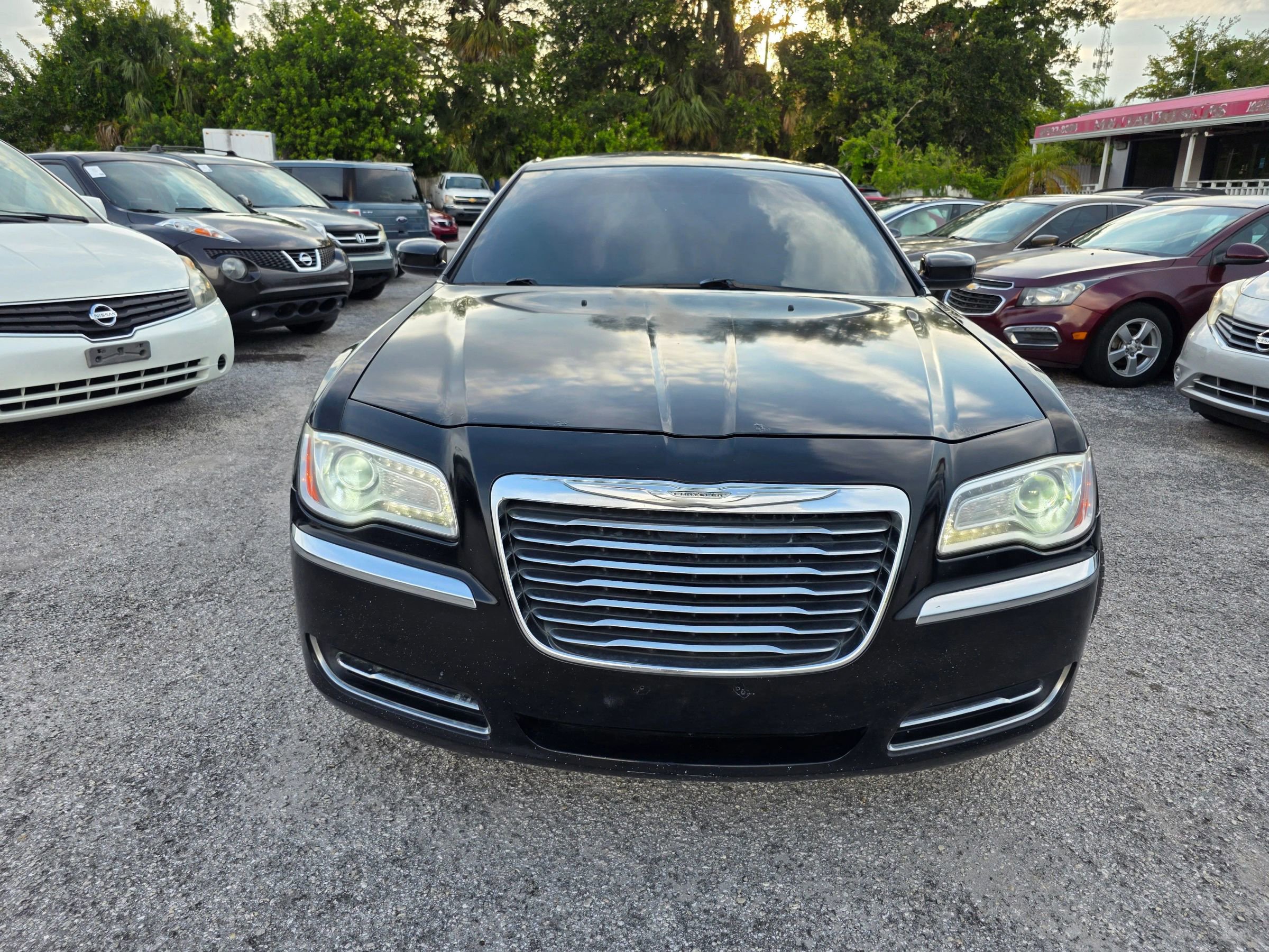 Used 2013 Chrysler 300 image 2