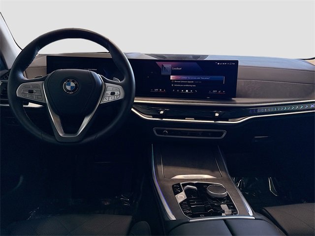 Used 2025 BMW X7 xDrive40i w/ Climate Comfort Package image 19