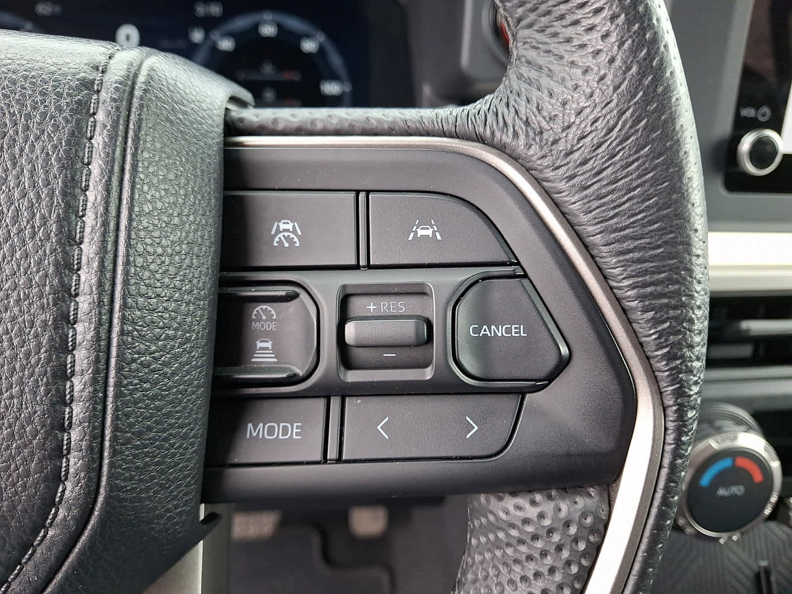 Certified 2024 Toyota Tacoma TRD Off-Road image 25