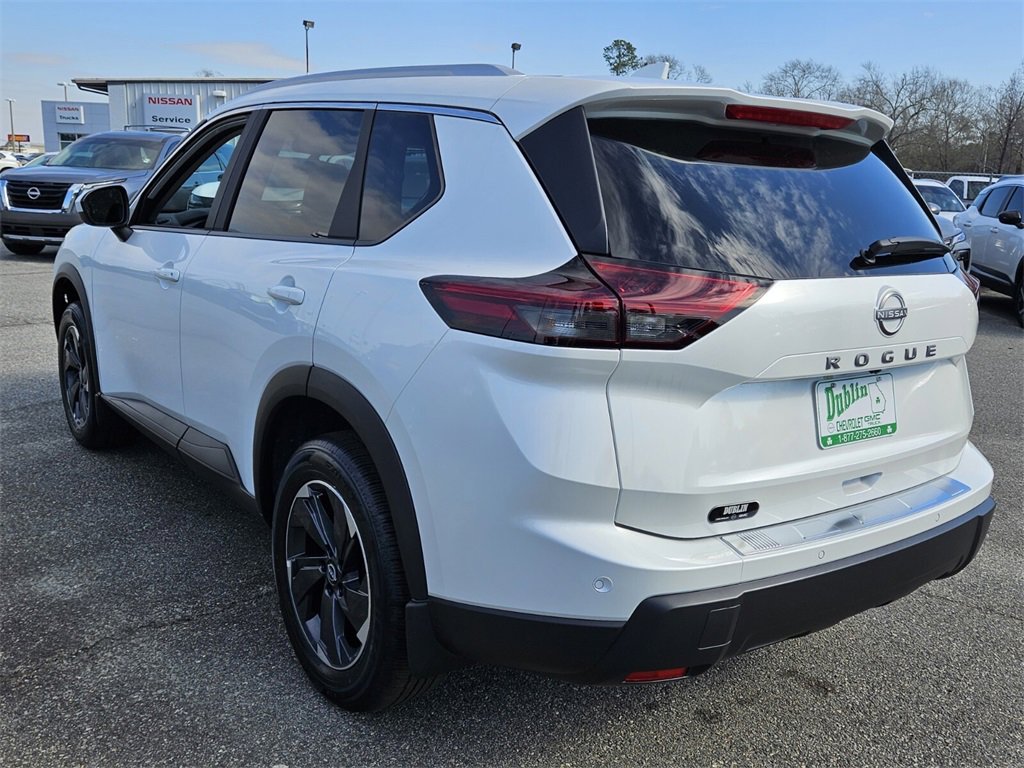 New 2026 Nissan Rogue SV w/ SV Premium Package image 8