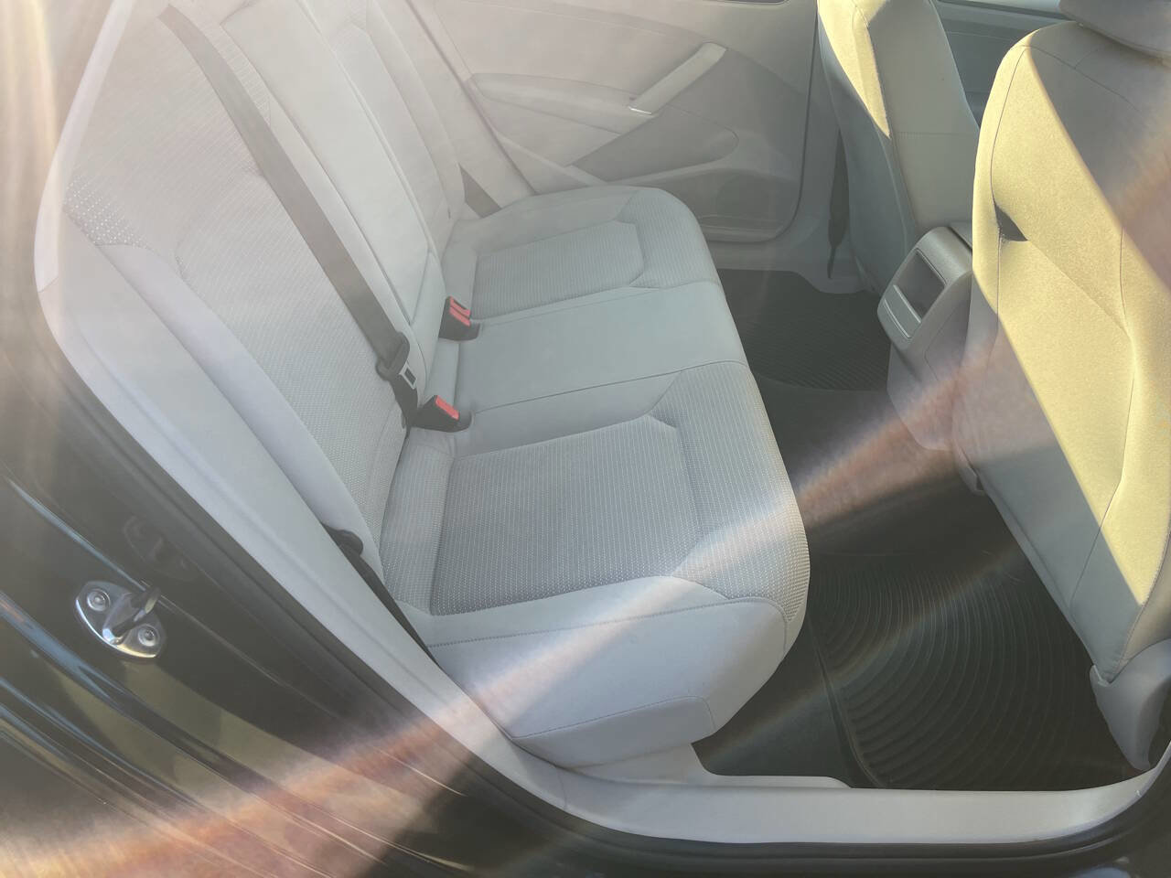 Used 2016 Volkswagen Passat 1.8T S image 13