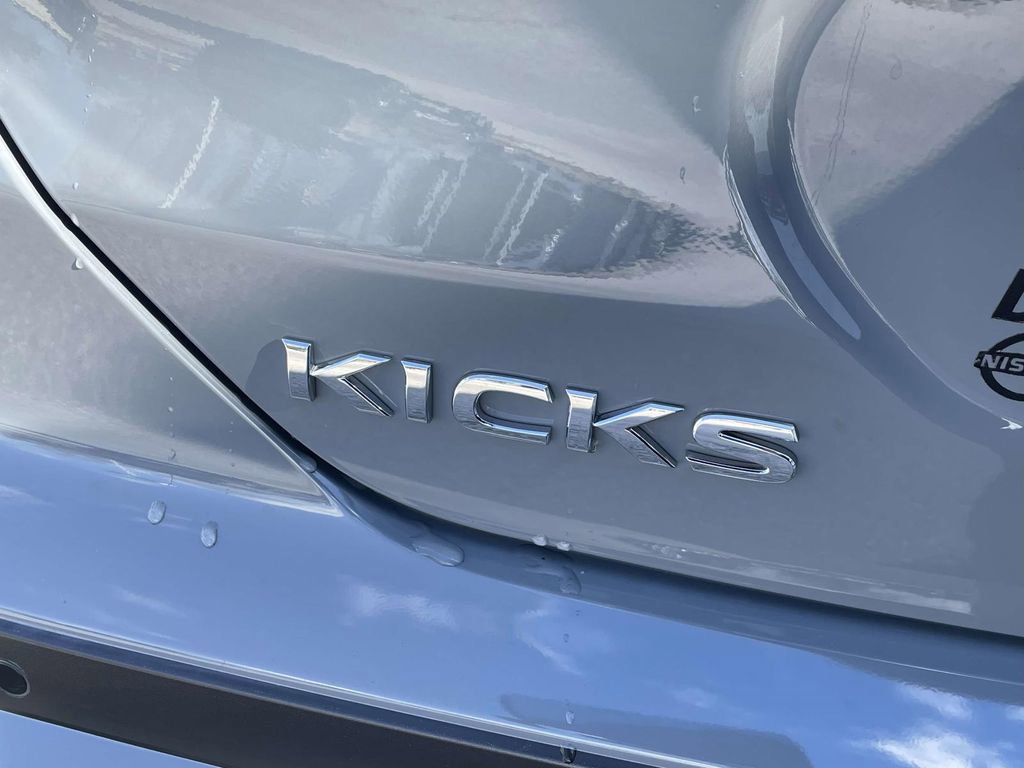 Used 2024 Nissan Kicks SV image 9