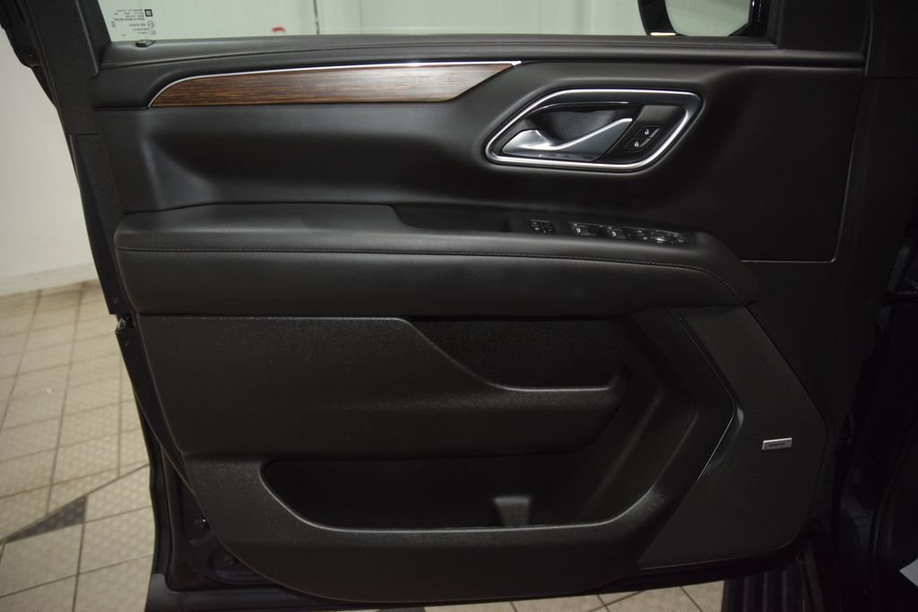 Used 2023 Chevrolet Tahoe High Country AWD/4WD image 48