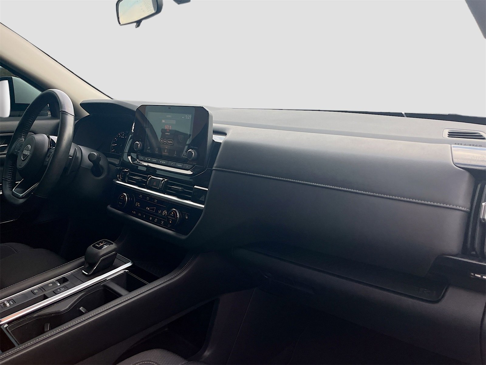 Used 2022 Nissan Pathfinder SV w/ SV Premium Package image 30