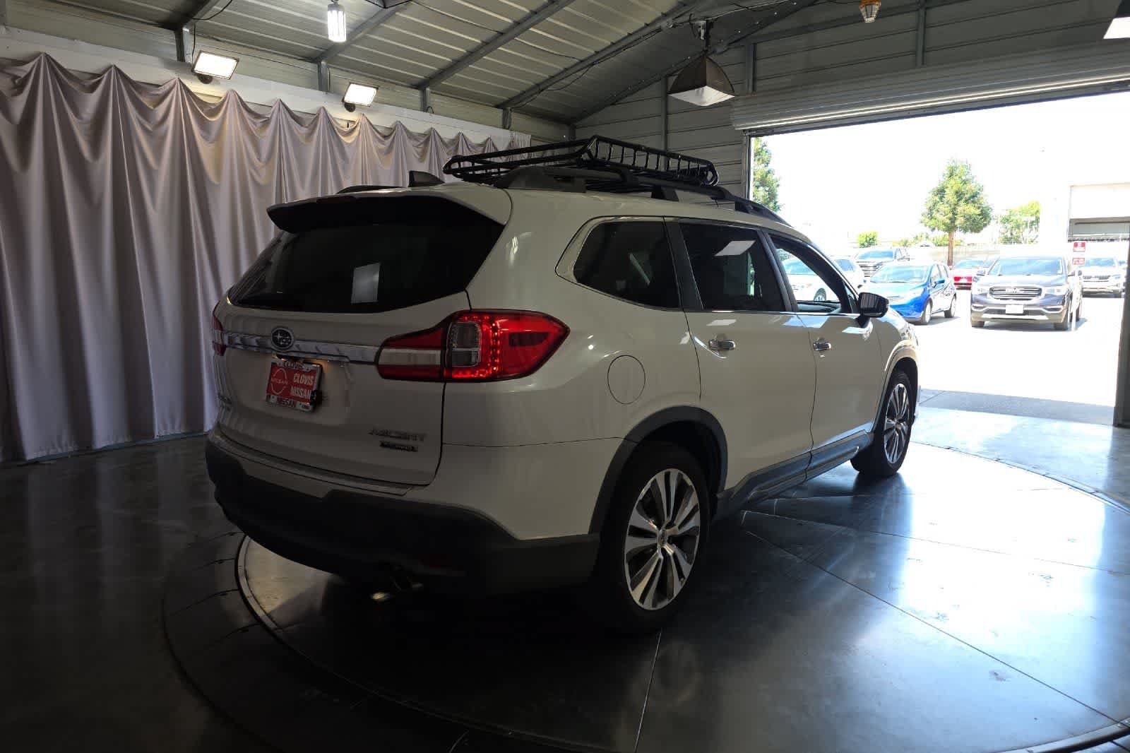 Used 2019 Subaru Ascent Touring w/ Popular Package #3 AWD/4WD image 3
