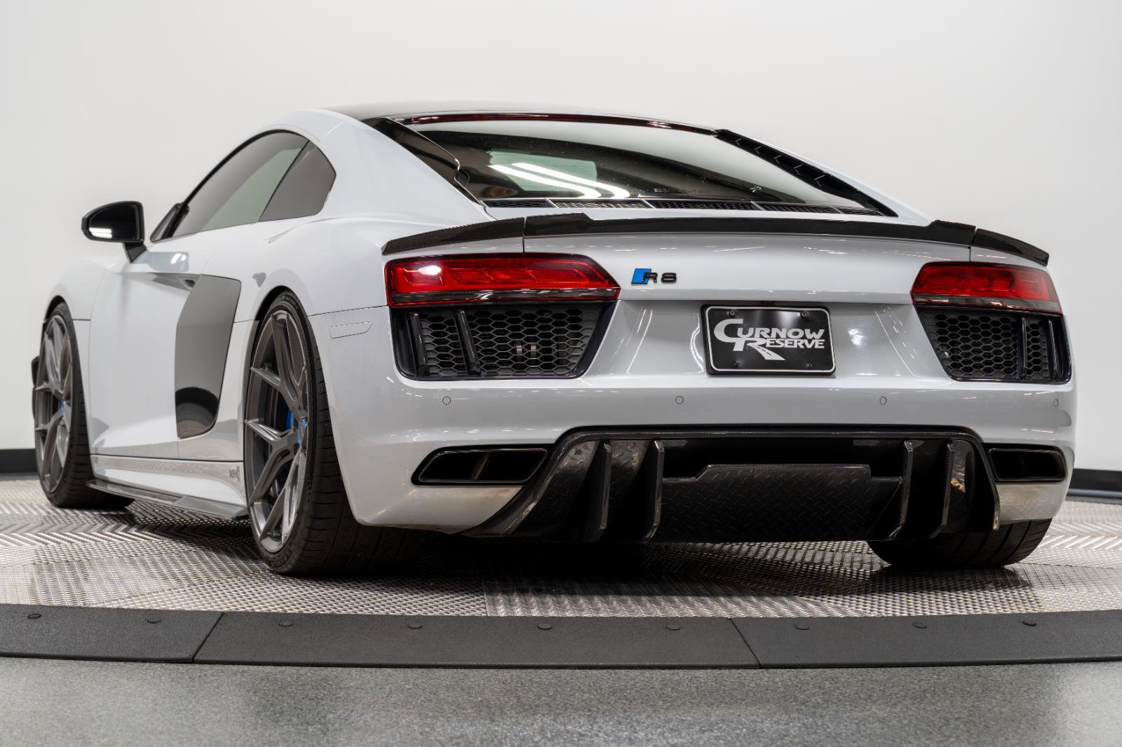 Used 2017 Audi R8 V10 plus w/ Full Leather Package image 13