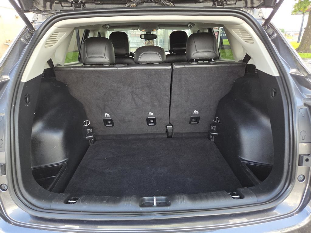 Used 2018 Jeep Compass Latitude AWD/4WD image 15