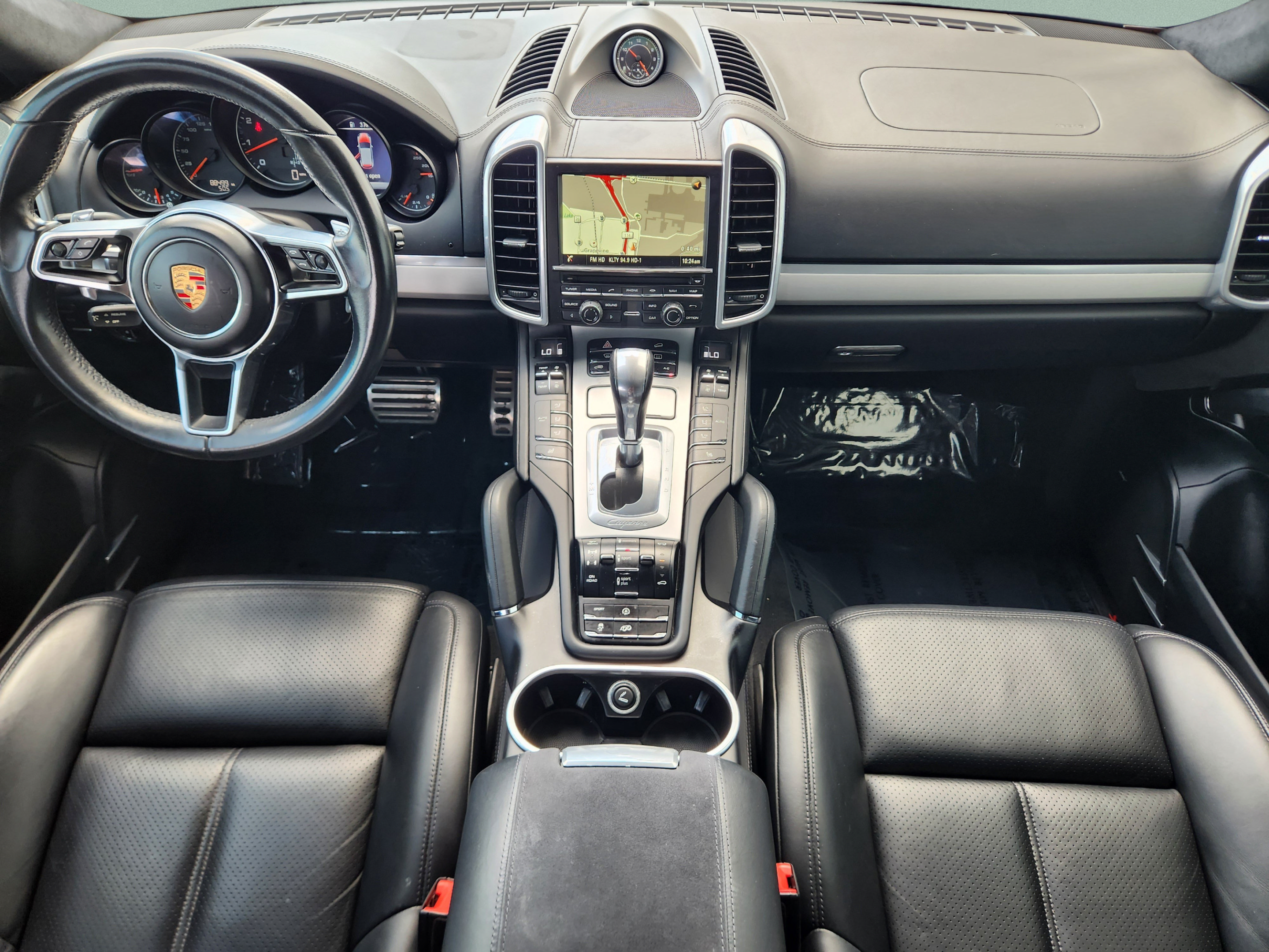 Used 2016 Porsche Cayenne GTS AWD/4WD image 22