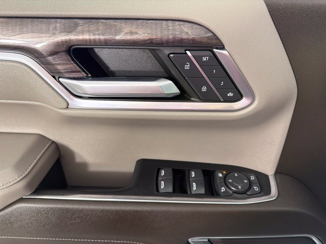 Used 2022 Chevrolet Silverado 1500 LTZ AWD/4WD image 19