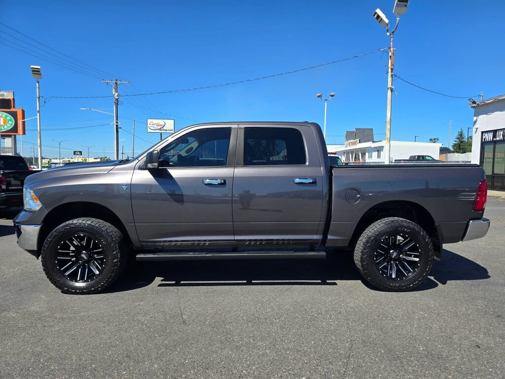 Used 2015 RAM 1500 Classic SLT w/ SLT Plus D←cor Group AWD/4WD image 9