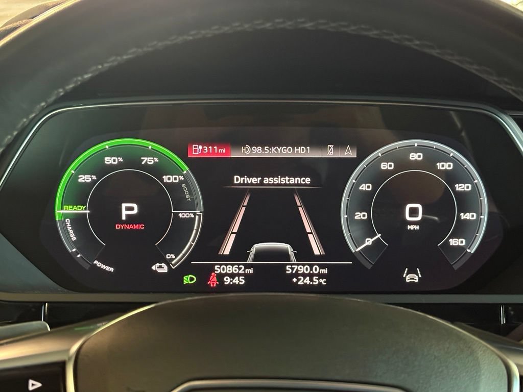 Used 2024 Audi Q8 e-tron Premium AWD/4WD image 22