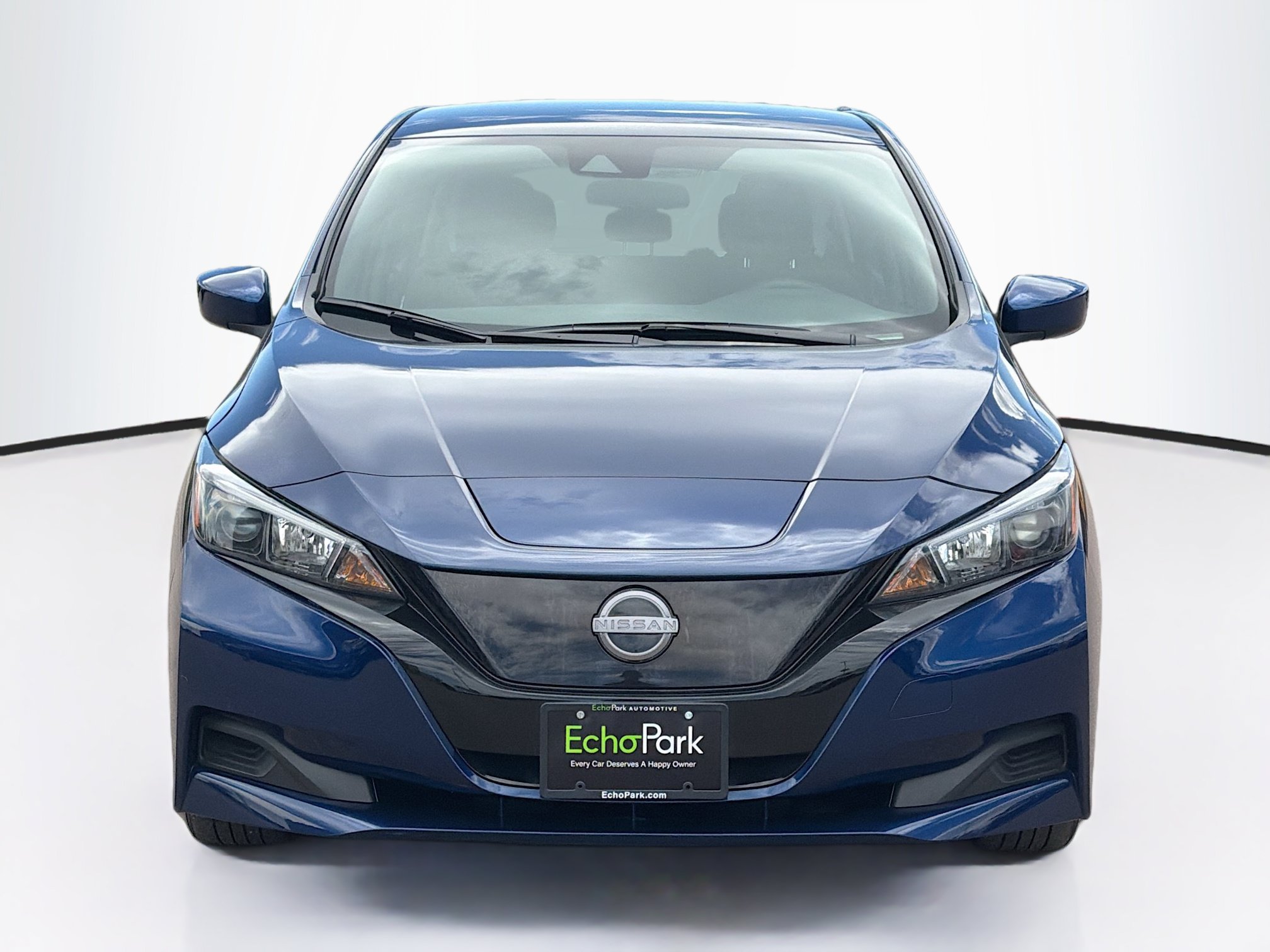 Used 2025 Nissan Leaf S FWD image 2