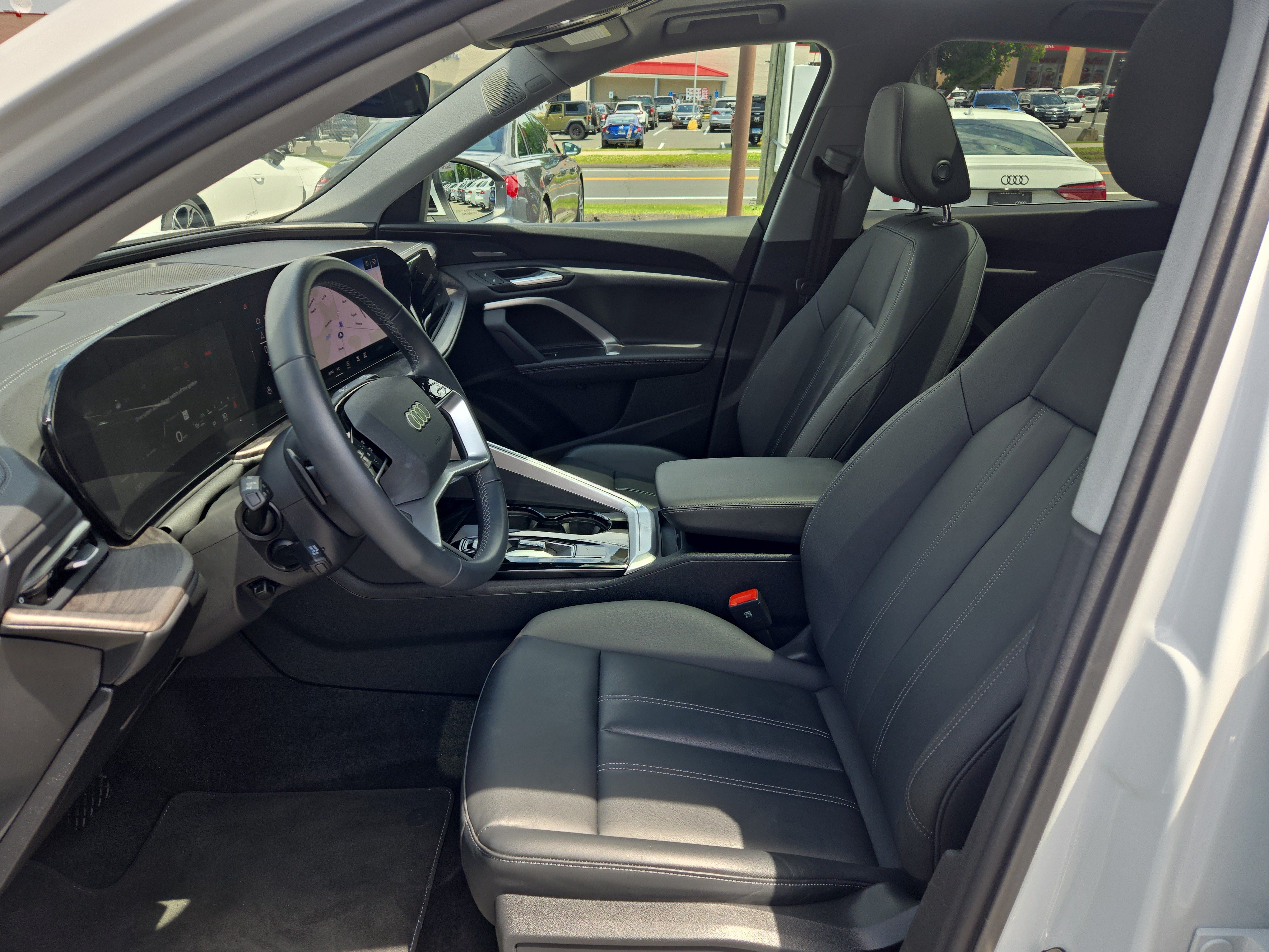 Certified 2025 Audi Q5 Premium w/ Premium Plus AWD/4WD image 9