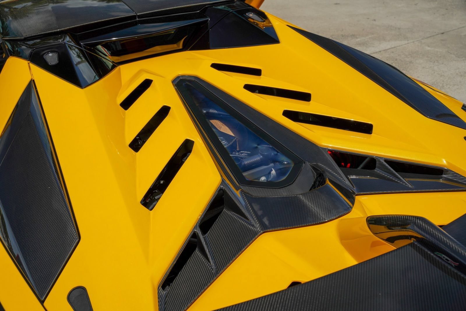 Used 2021 Lamborghini Aventador SVJ AWD/4WD image 29