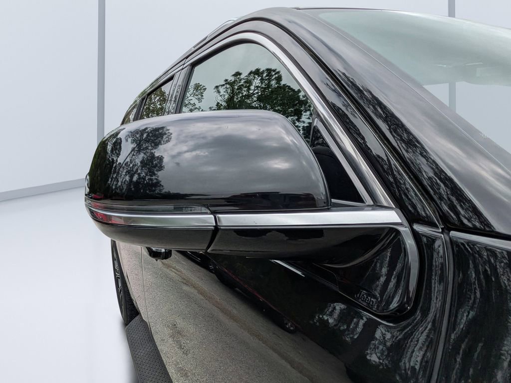 Used 2024 Jeep Wagoneer Series II AWD/4WD image 11