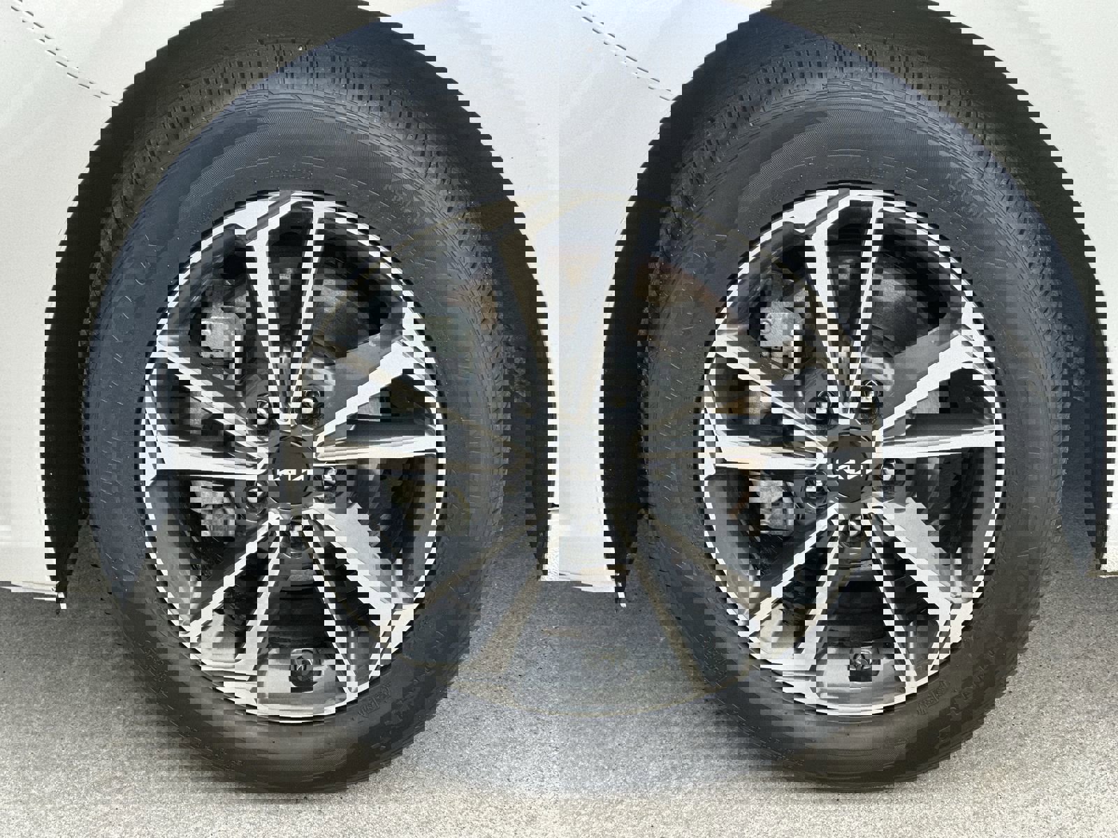 Used 2024 Kia Forte LXS image 13