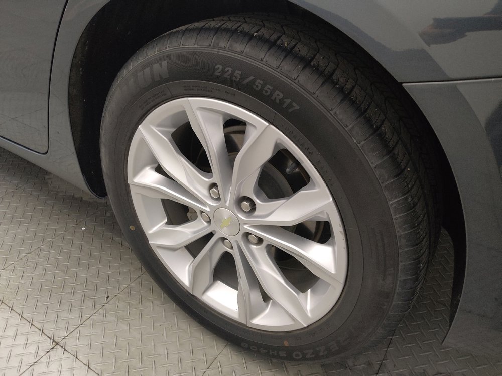 Used 2019 Chevrolet Malibu LT FWD image 31