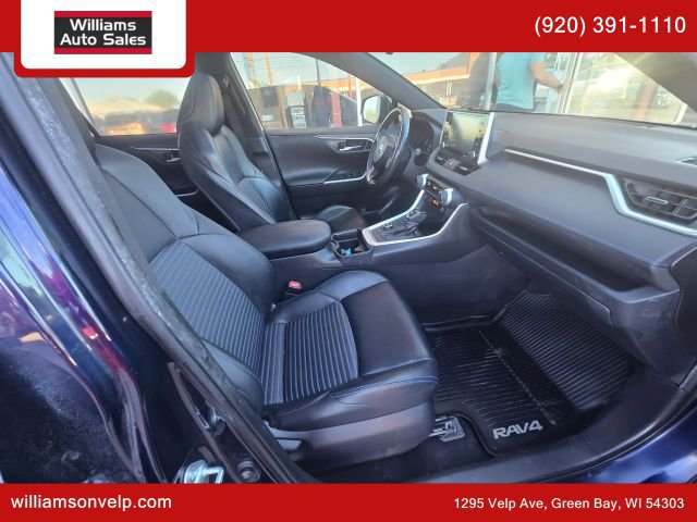 Used 2019 Toyota RAV4 XSE w/ XSE Weather Package AWD/4WD image 13